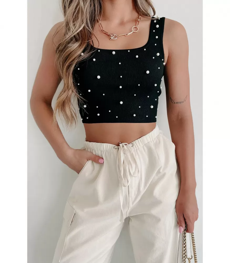 Musta helmikoristeinen lyhyt toppi