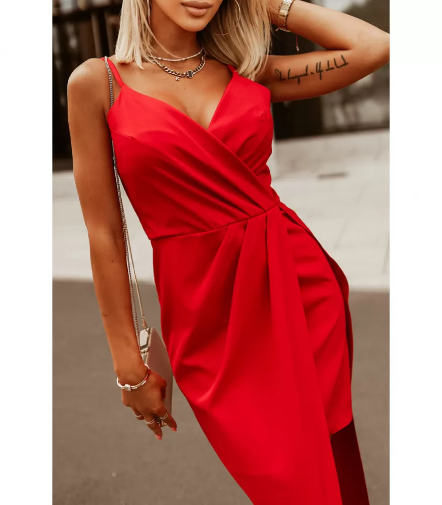 Röd omlott-look v-klänning med slits