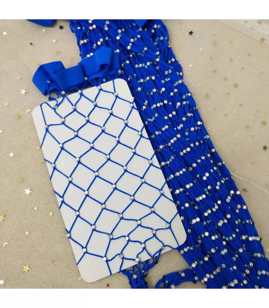 Siniset strassikoristeiset verkkosukat